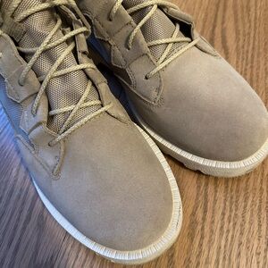 Sorel waterproof boots women’s size 10.5